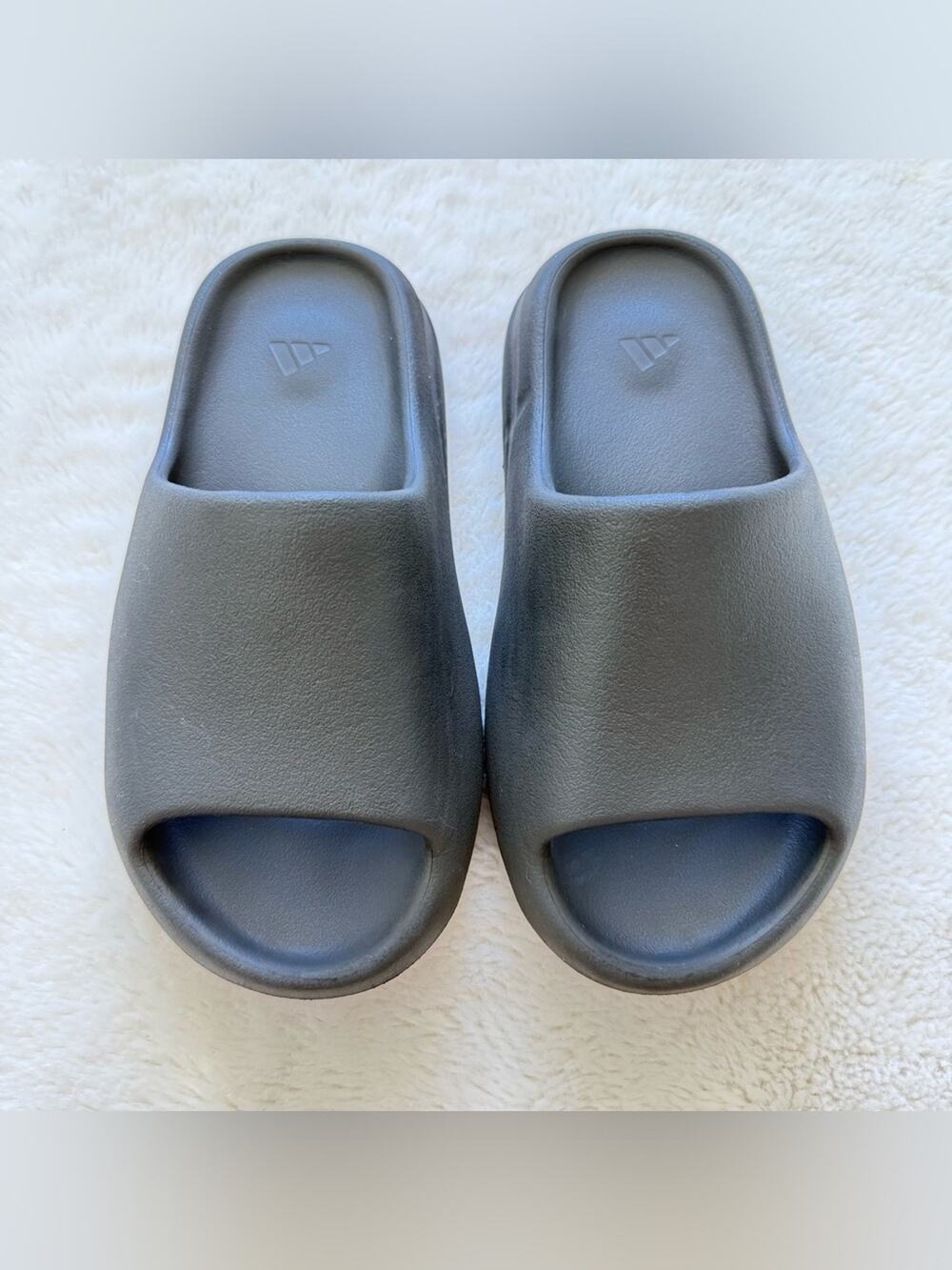Yeezy unisex grey shoes size 5 US women Authentic